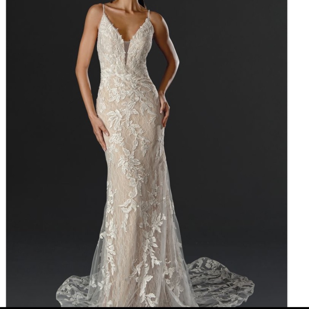 Stella - Style 23508 - Size 8 - Off White